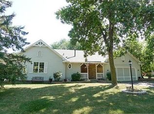 325 Oday St S, Maplewood, MN 55119