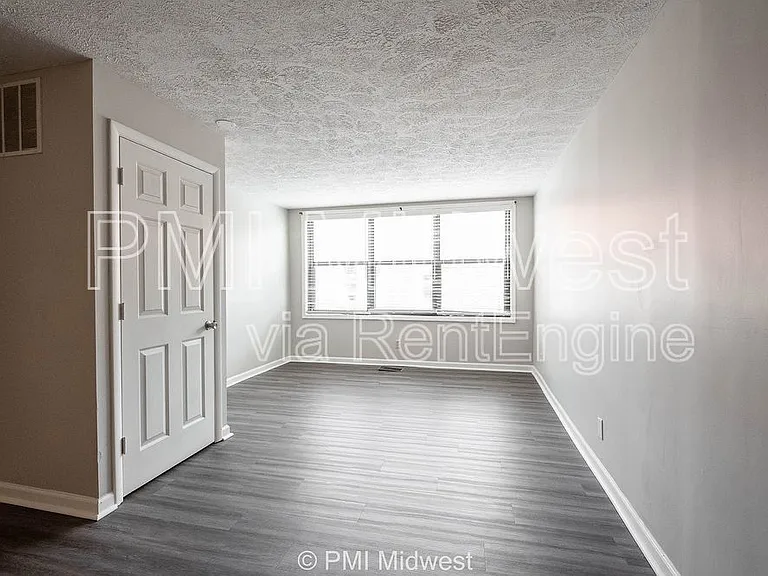 3736 N Meridian St — Photo 18