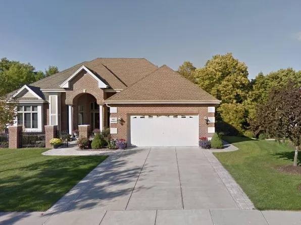 N67W4900 Cedar Reserve CIRCLE, Cedarburg, WI 53012