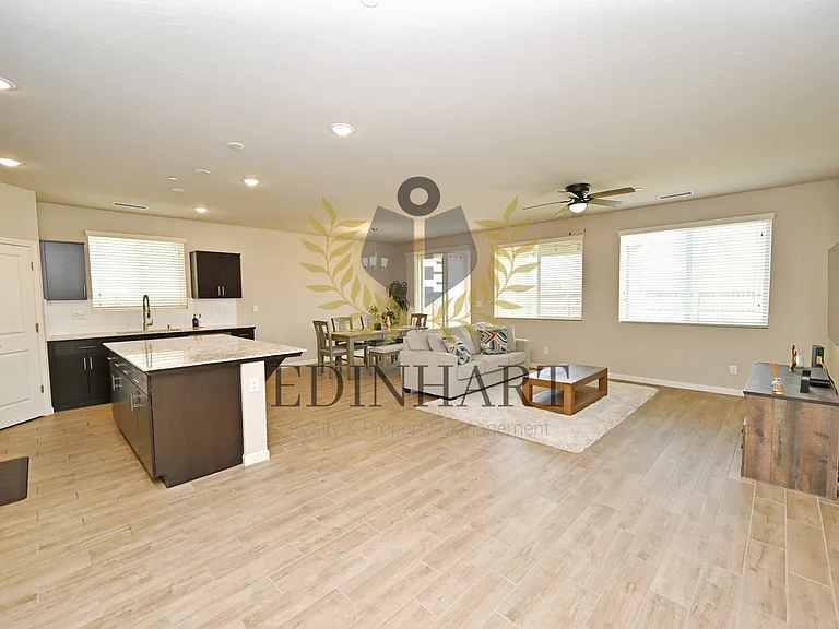 502 S Traverse Dr — Photo 18