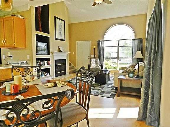 4th image of 101 Parkwood Ln