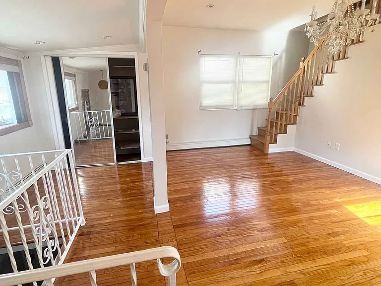 98 Canarsie Rd #1 — Photo 2