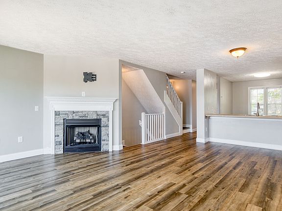 4th image of 1615 Providence Blvd