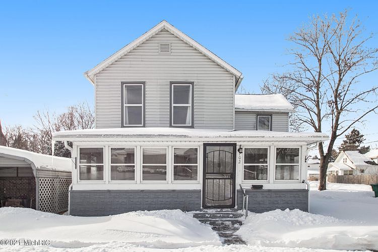 1st image of 102 S Saint Joseph Ave