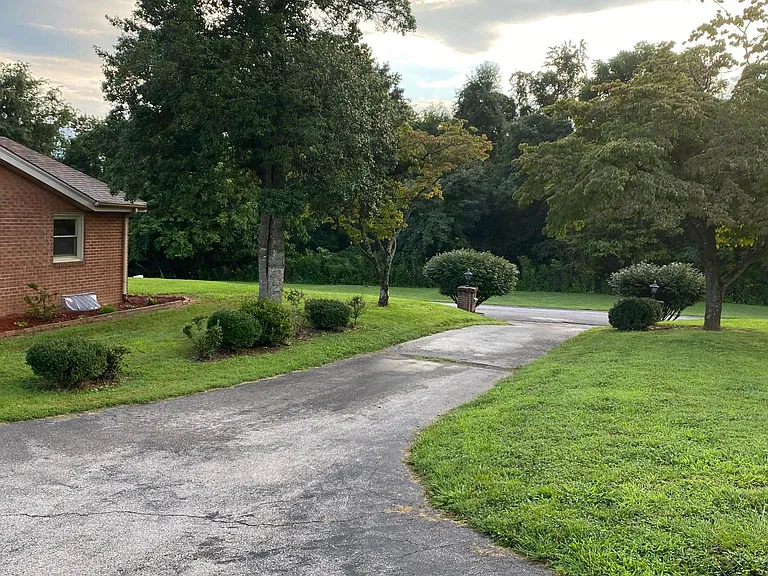 Side of house with driveway