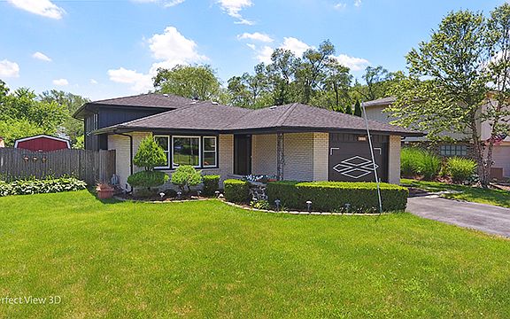 2nd image of 8631 W Sun Valley Dr