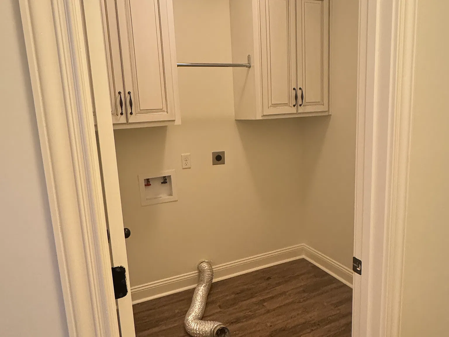 3 bed, 1678 sqft, $2,059 — Photo 2