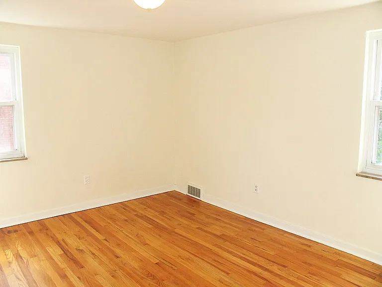 3229 Dawson St — Photo 7