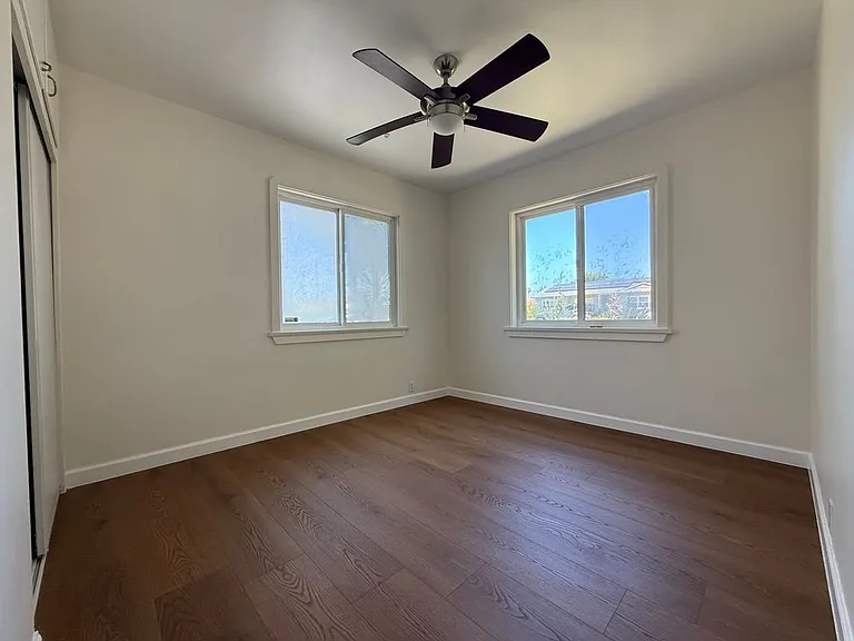 5055 Lincoln Ave — Photo 8