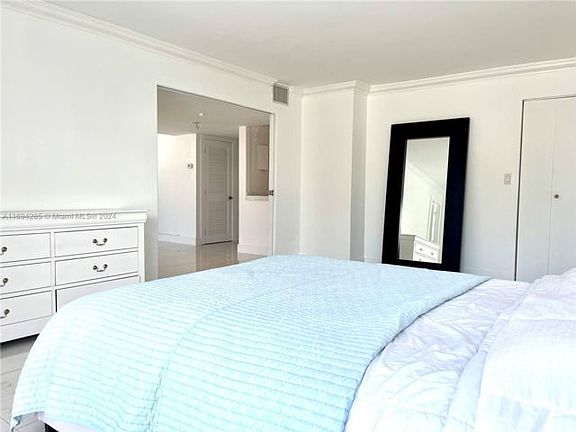 2nd image of 1800 Collins Ave APT 5D