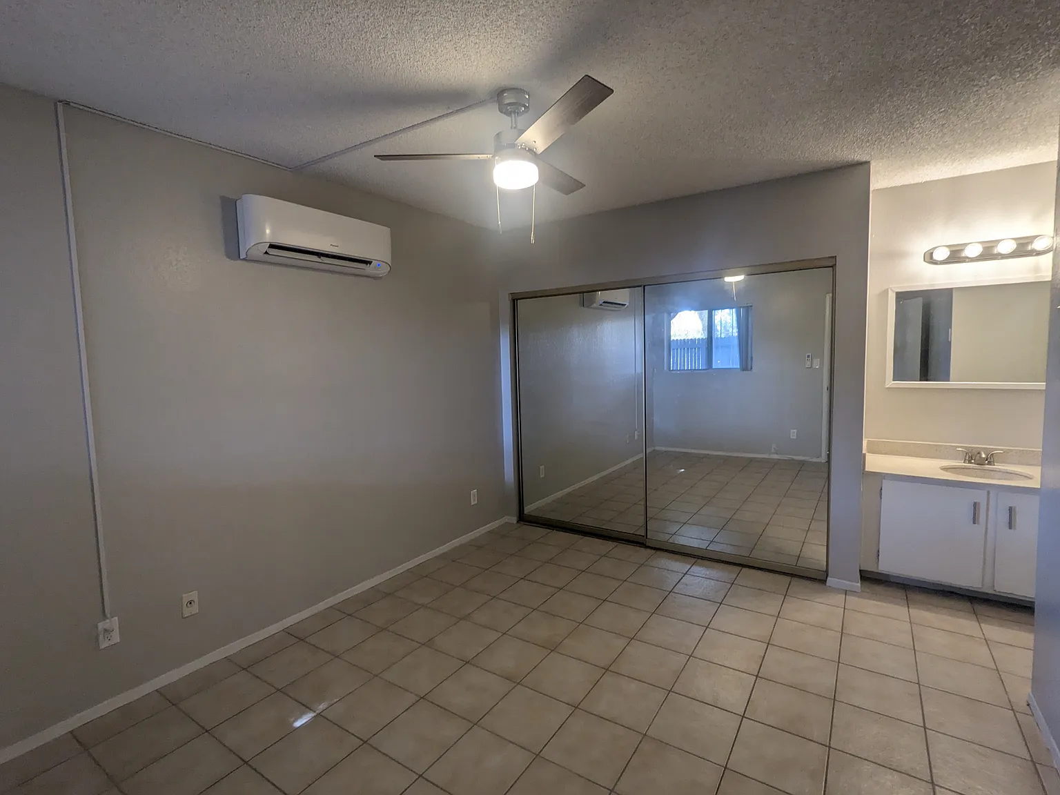 1 bed, 550 sqft, $945 — Photo 3