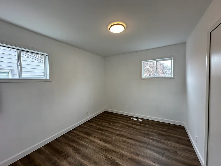 1615 E Greig Ave — Photo 19