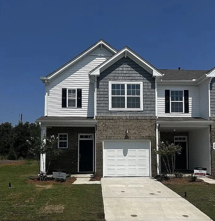30 Loebner Ln