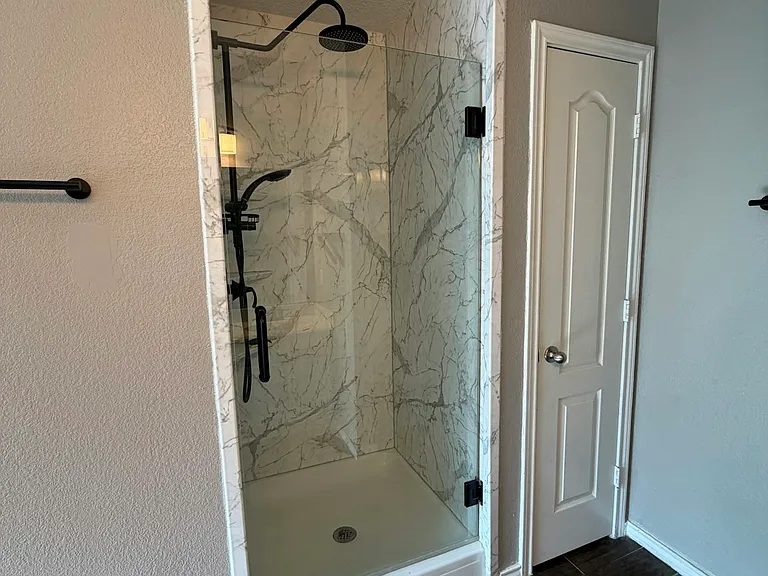 Master Bathroom 3