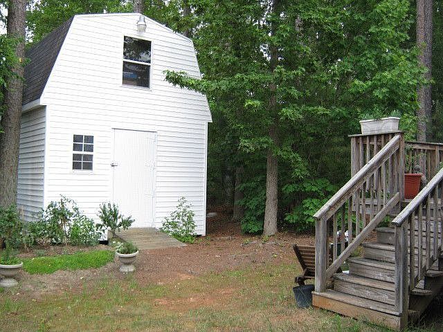 2nd image of 103 Minden Ln