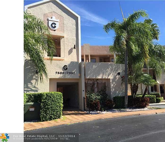 1st image of 7546 Fairfax Dr #210