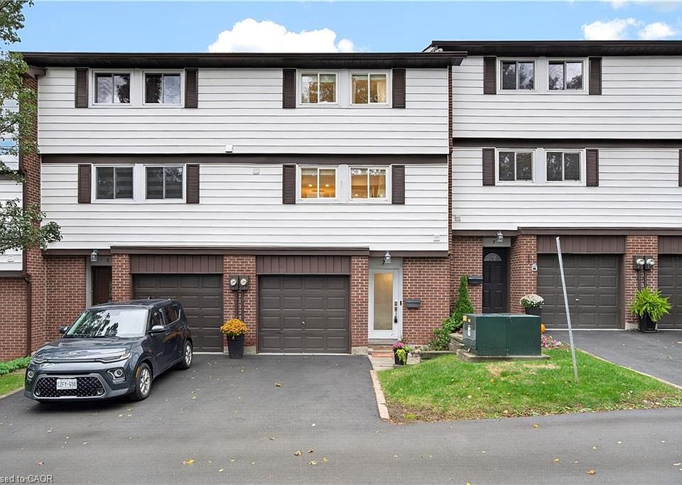 1st image of 7 Briar Ln