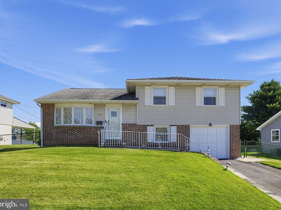 1st image of 245 Talbot Dr