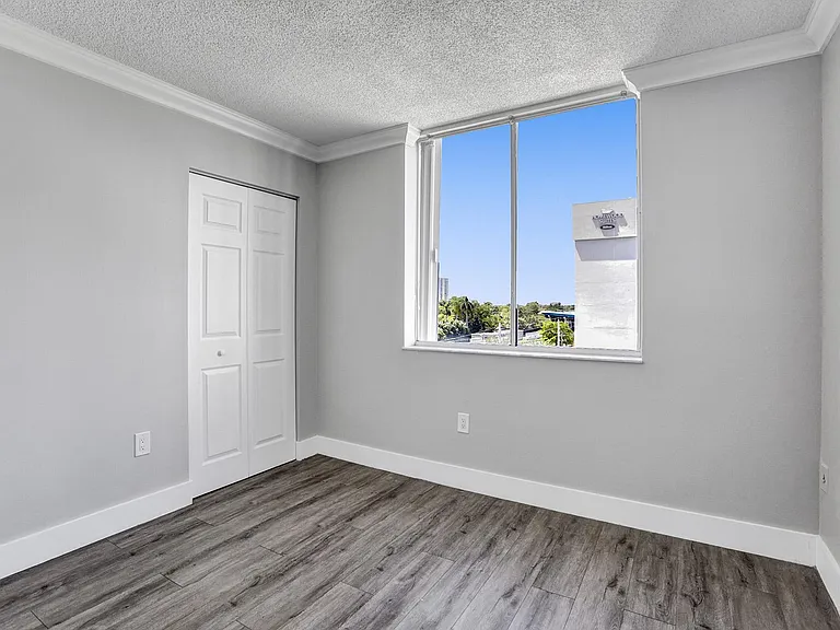 126 SW 17th Rd #601 — Photo 14