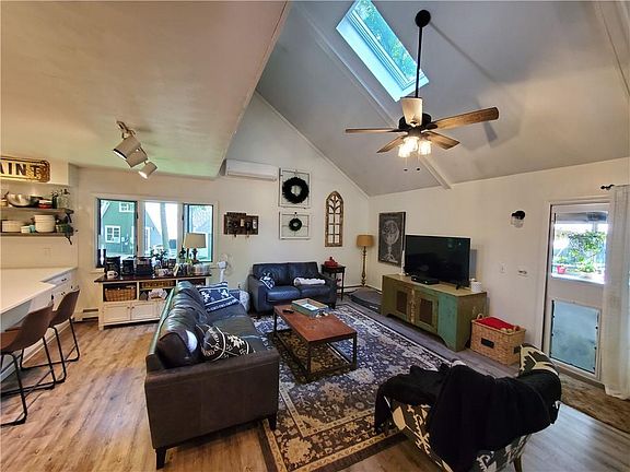4th image of 12526 Shoshone Dr