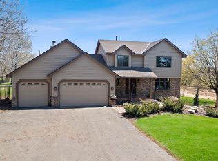 9591 Foxford Rd, Chanhassen, MN 55317