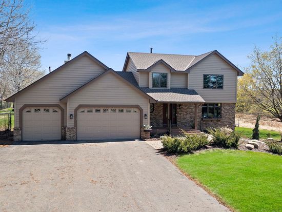 9591 Foxford Rd, Chanhassen, MN 55317