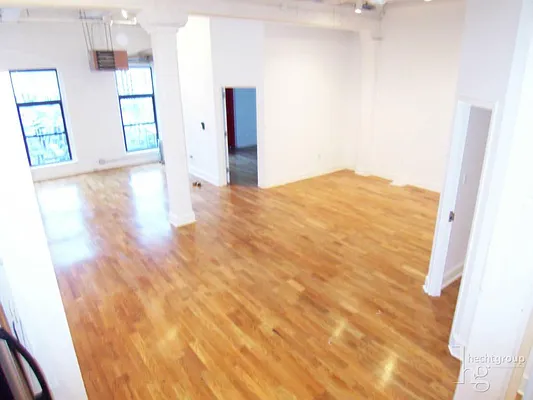 Rented by Hecht Group | media 28