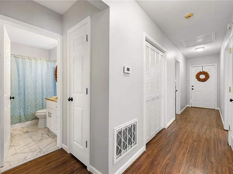 954 Fern Ave SE — Photo 6