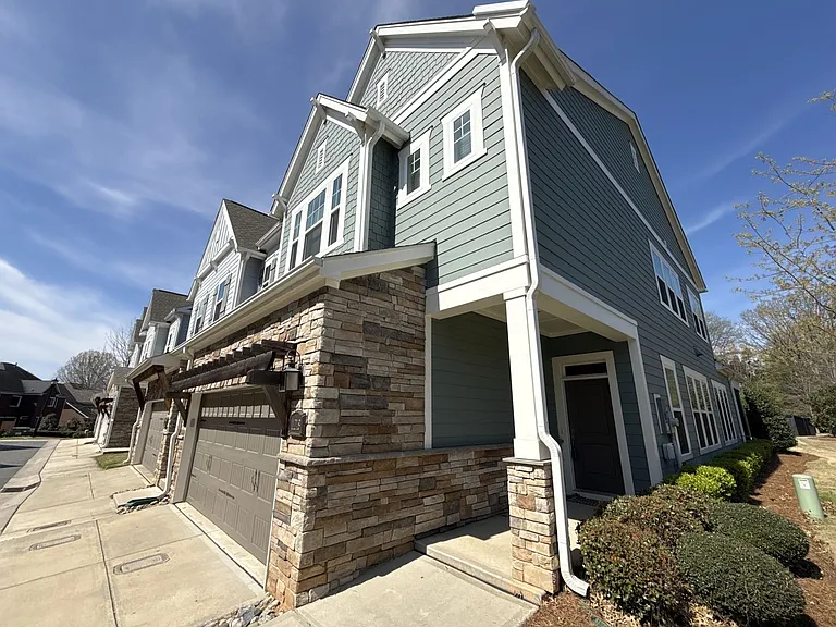 11218 Cobb Creek Ct — Photo 3