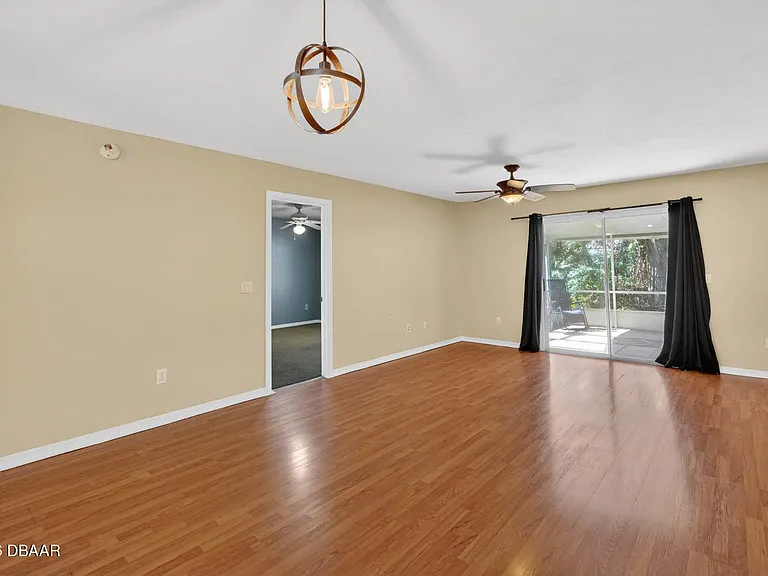 1133 Squirrel Nest Ln — Photo 21