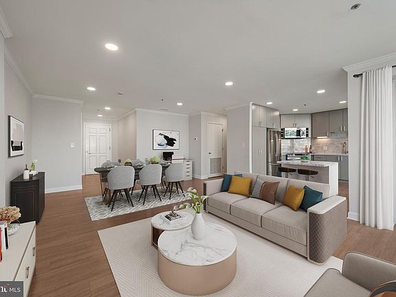 4th image of 100 Harborview Dr Unit 1209