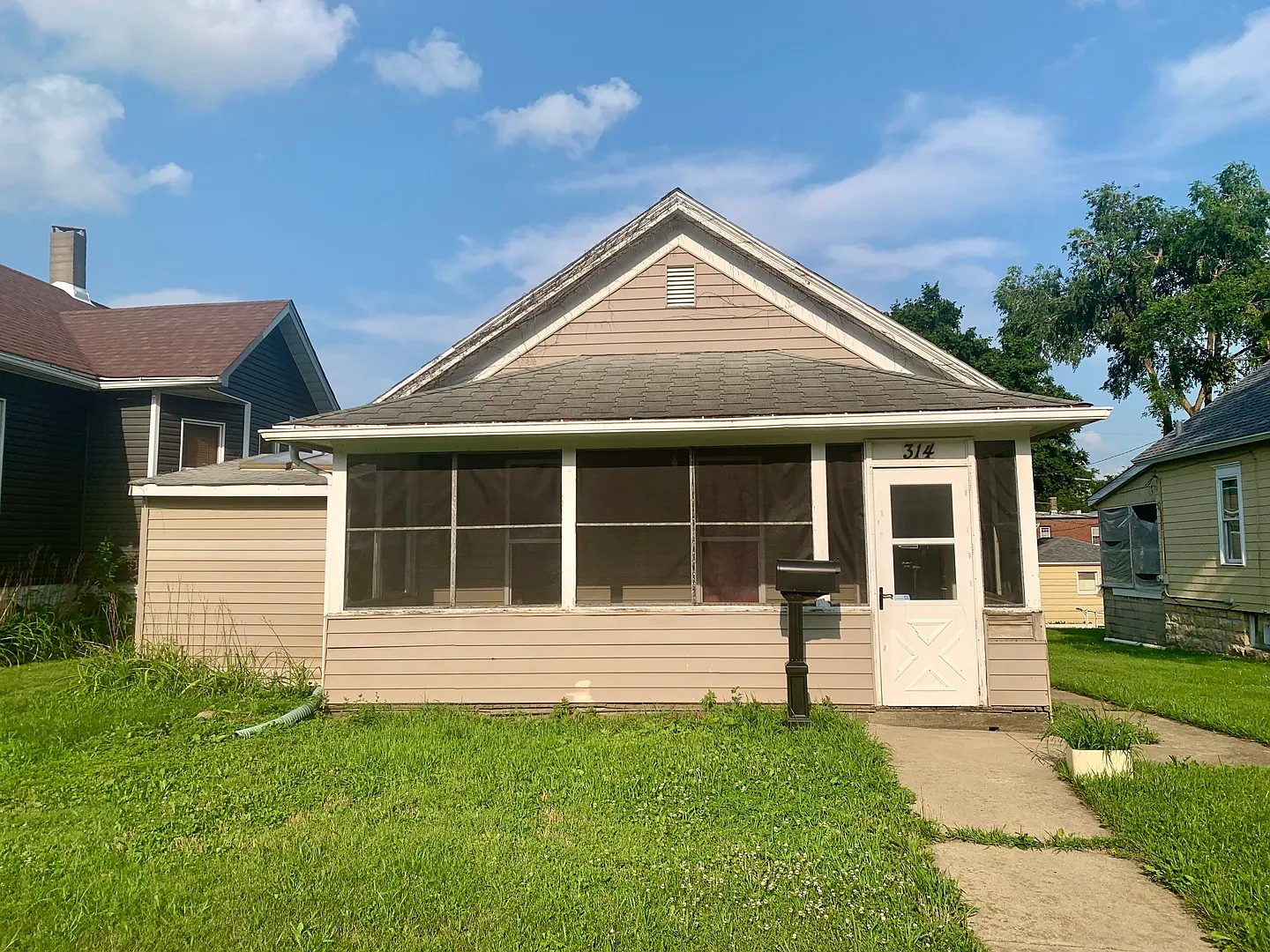 314 Willow Ave photo 1