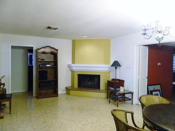 2nd image of 1517 W Highway 285