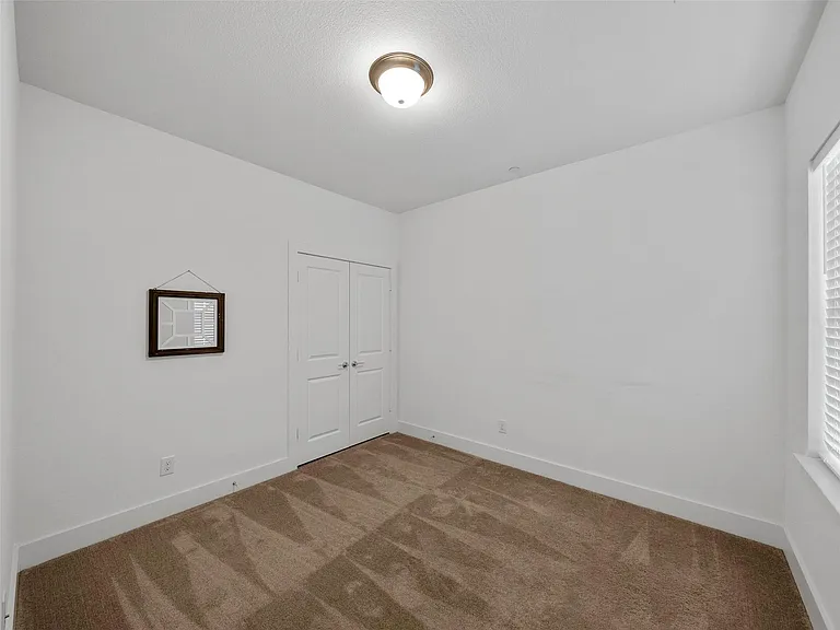 1059 Maverick Dr — Photo 23