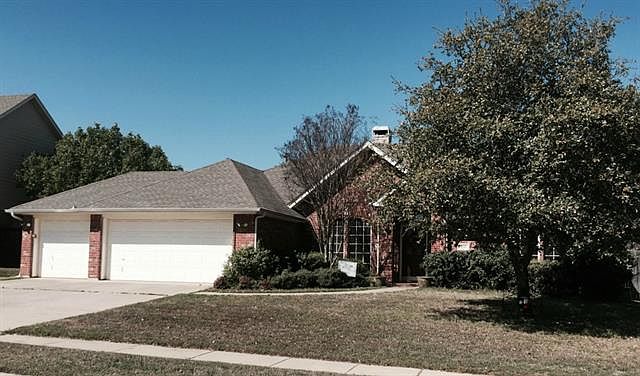 1st image of 2715 Cliffwood Dr
