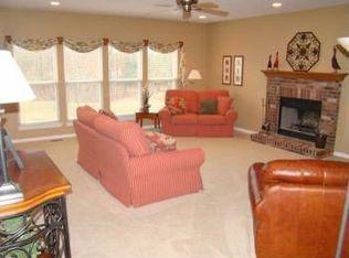9004 Harvest Run Dr, O'Fallon, MO 63368