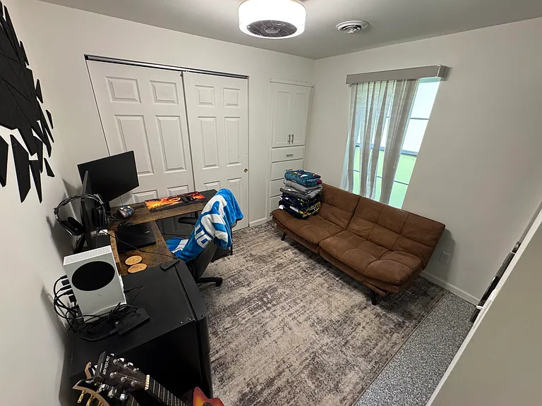 220 W Williams St — Photo 13