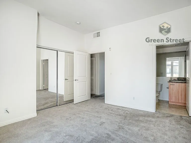 4057 1st Ave #109 — Photo 20