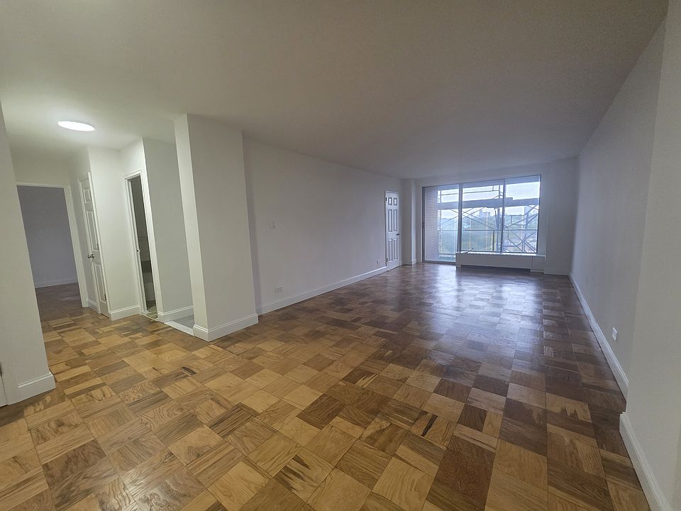 1st image of 61-20 Grand Central Pkwy APT B1201