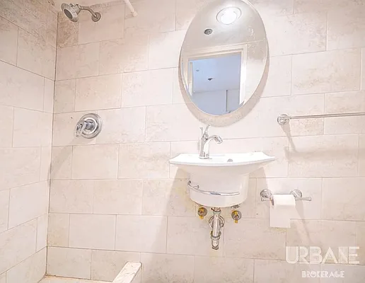 Rented by Urbane Brokerage | media 24