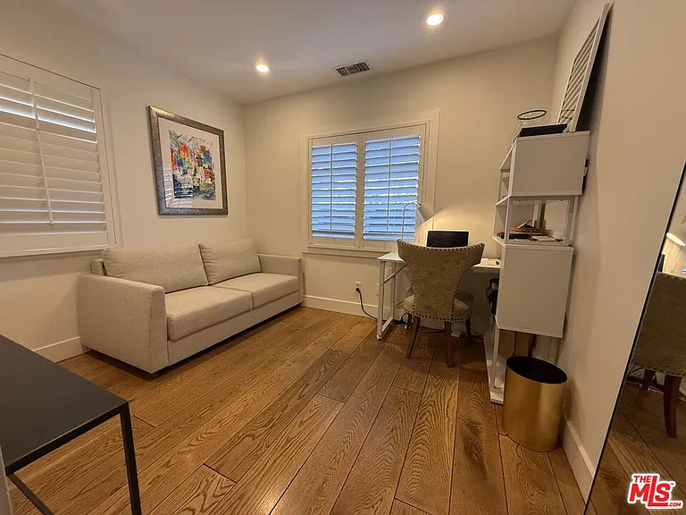 1605 Cabrillo Ave — Photo 33