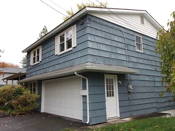 3rd image of 219 Jewell Dr