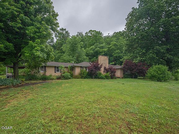 4th image of 208 Minnow Springs Ave