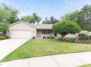 2505 Rimrock Ct NE, Grand Rapids, MI 49525