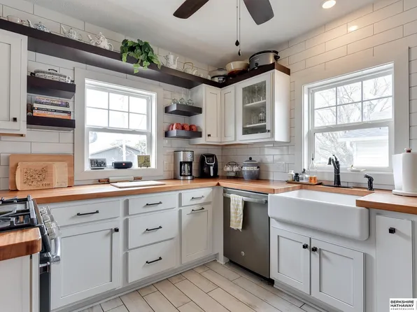 601 N 85th St, Omaha, NE 68114