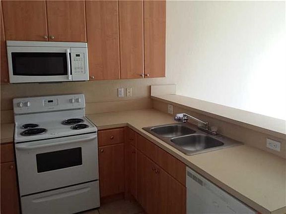 4th image of 649 NE 21st Ter #649
