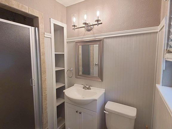 3rd image of 5901 Walla Ave