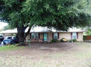 2323 Crystal Dr, Athens, TX 75752