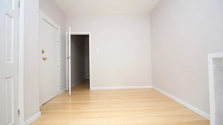 Rented by Nooklyn NYC LLC | media 18