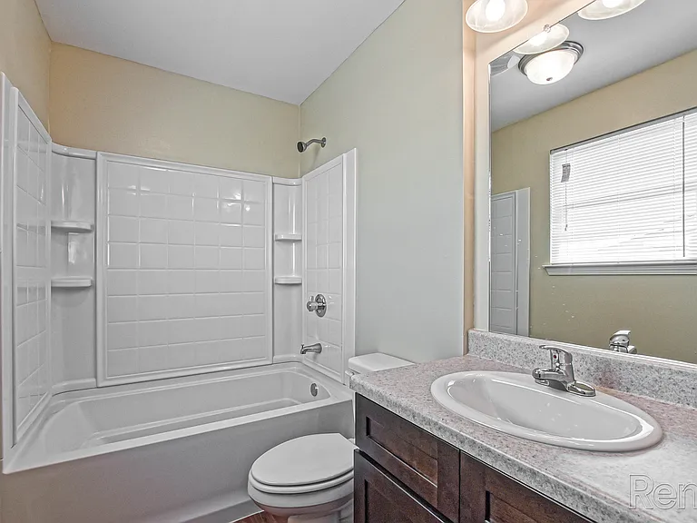 Oak Manor Villas — Photo 28